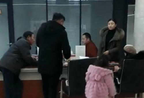 吃瓜父母离婚视频,父母离婚现场视频引发热议