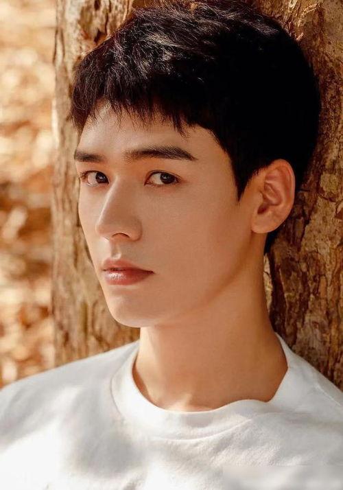 龚俊吻戏吃瓜视频,甜蜜瞬间引网友疯狂吃瓜